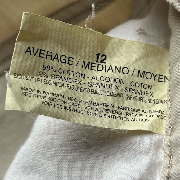 Gloria Vanderbilt Women's Light Tan Capri Pants w Pink Floral Embroidery Size 12 - Picture 5 of 7